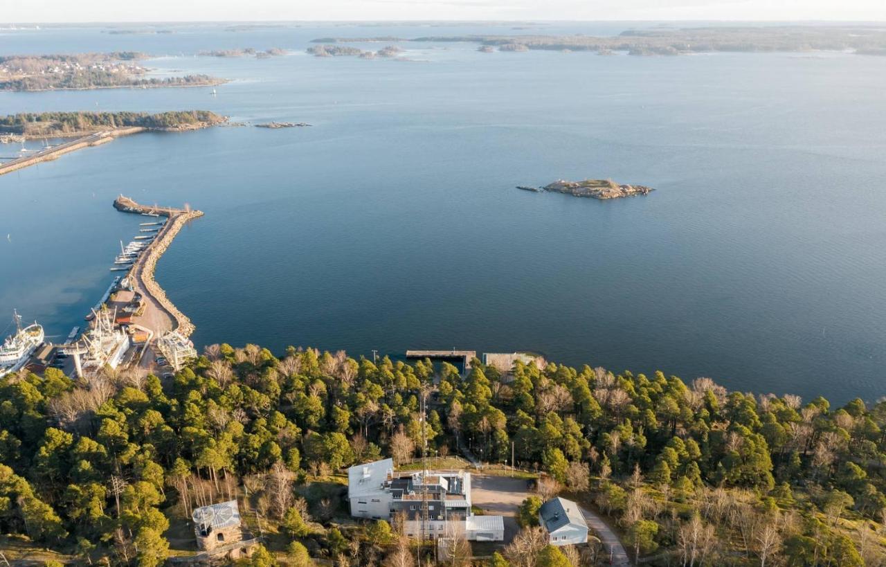 Gasthaus Vanha-Merivartioasema Kotka Bagian luar foto
