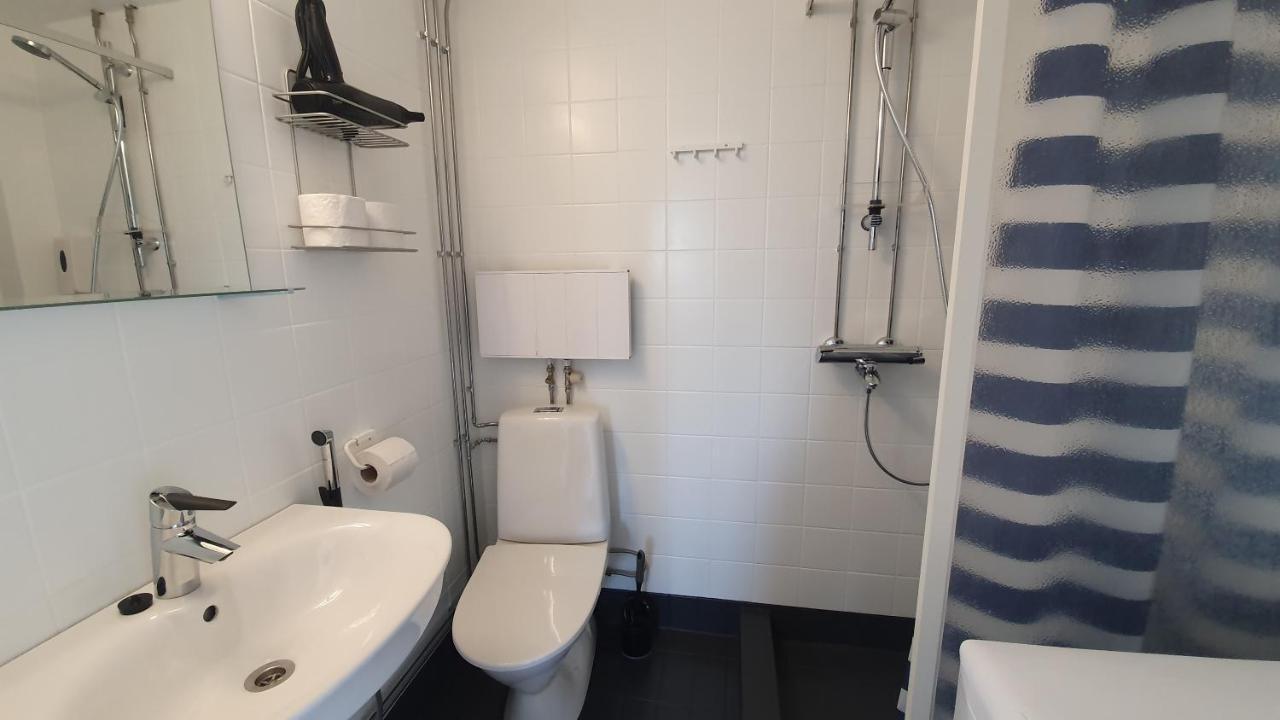 Gasthaus Vanha-Merivartioasema Kotka Bagian luar foto