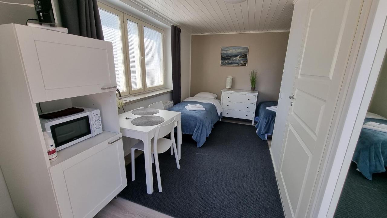Gasthaus Vanha-Merivartioasema Kotka Bagian luar foto