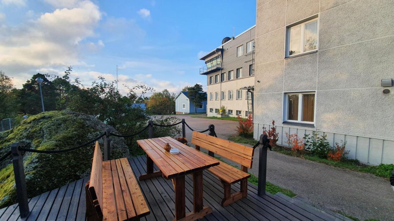 Gasthaus Vanha-Merivartioasema Kotka Bagian luar foto